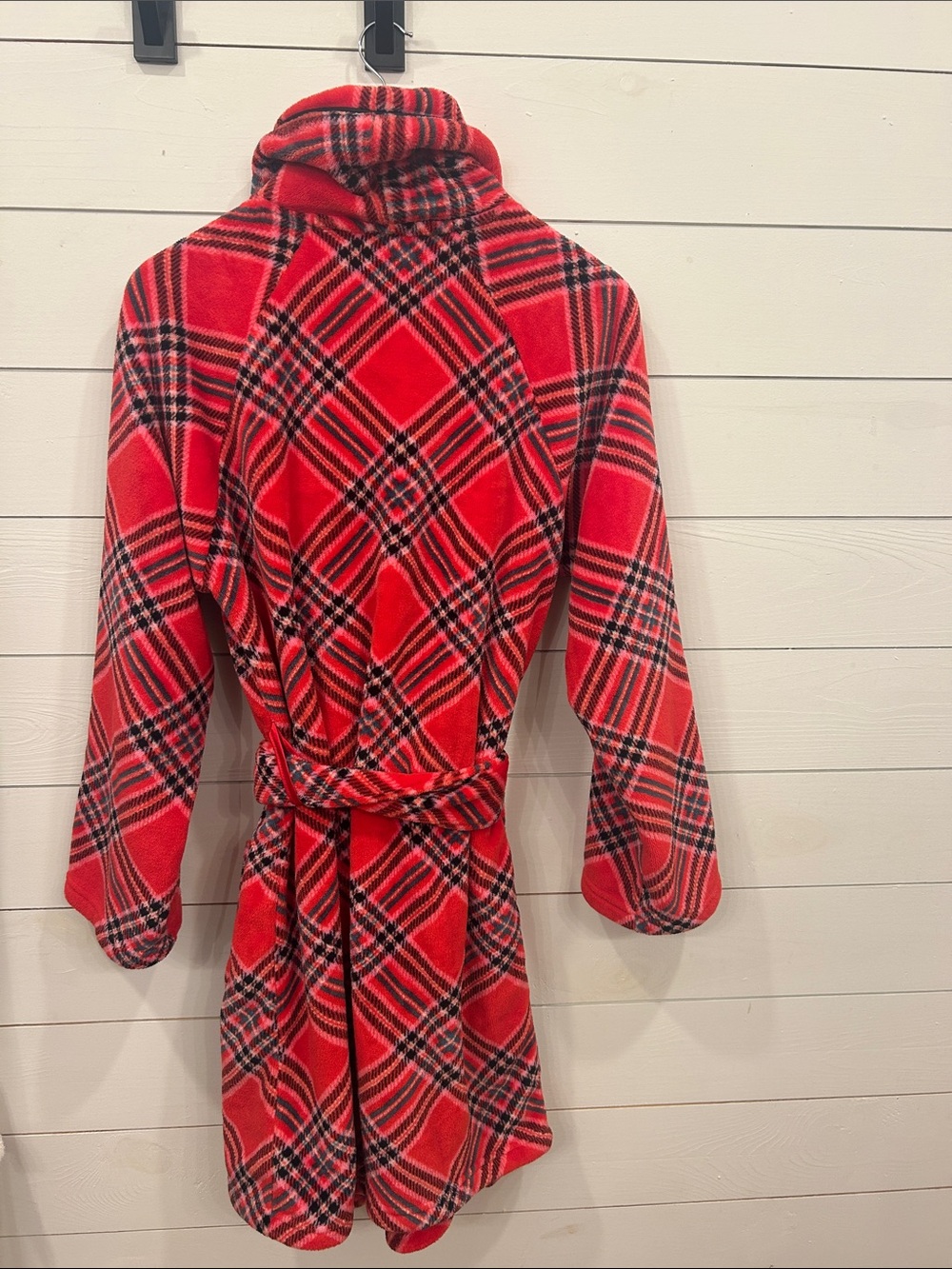 Victoria's Secret Red and Black Plaid Fleece Robe - Picture 4 of 9